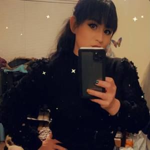 Meet your Posher, Veronica